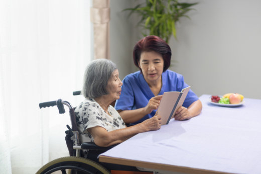 improving-communication-speech-therapy-for-seniors